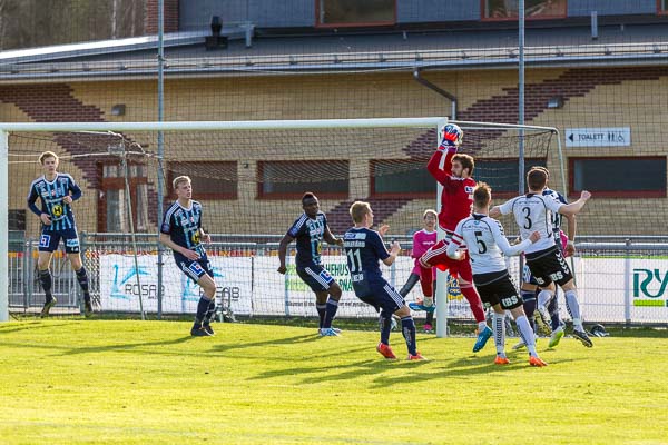2015-04-19 Husqvarna FF - Oskarshamns AIK