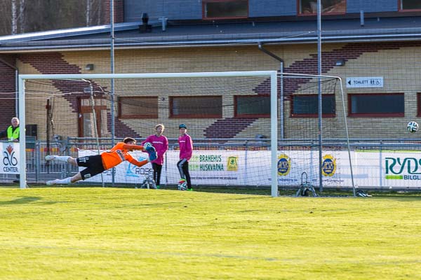 2015-04-19 Husqvarna FF - Oskarshamns AIK